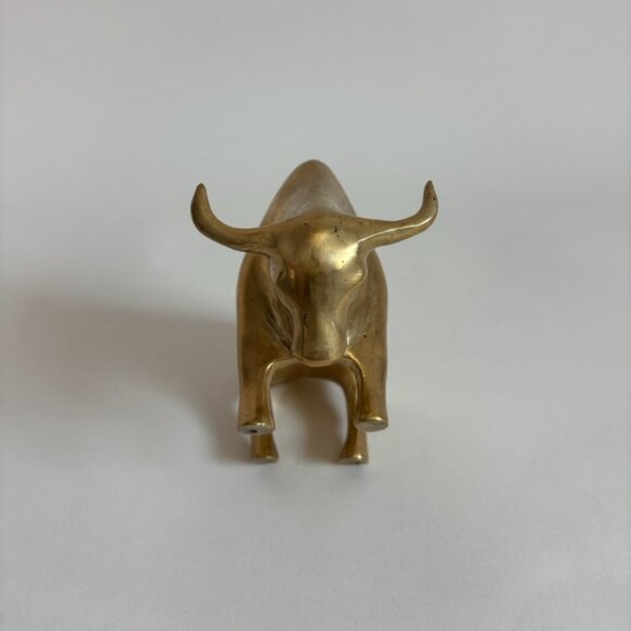 Vintage Solid Brass Bull Figurine – Heavy Mid-Century Desk or Shelf Decor - Picture 4 of 5